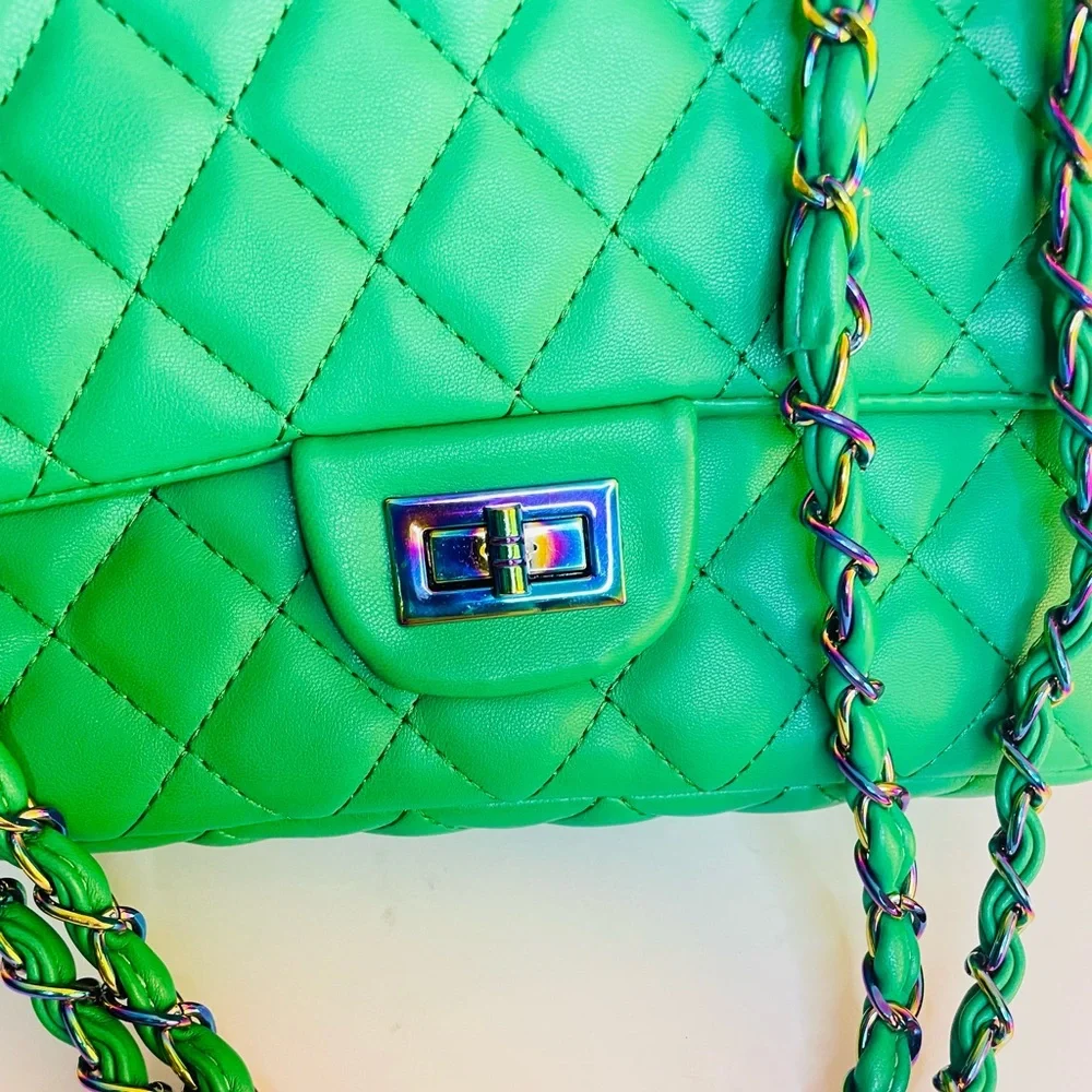 J. ELISE BOUTIQUE NEW KELLY Green Iridescent Accent Quilted Classic Shoulder Bag - Picture 4 of 6